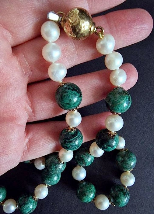 Sinergia di Luce Collana Matinée Crisocolla, perle coltivate e argento 925