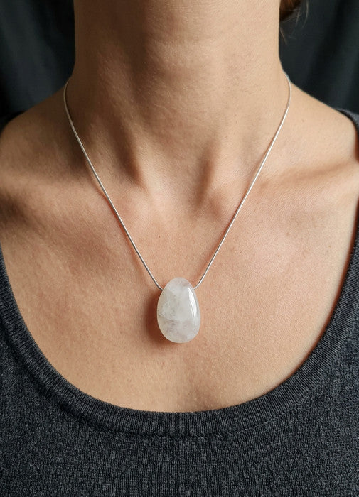 Luce Pura Collana Gocce di Pietra Quarzo Ialino Latte