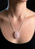 Abbraccio del Cuore Collana Gocce di Pietra Quarzo Rosa