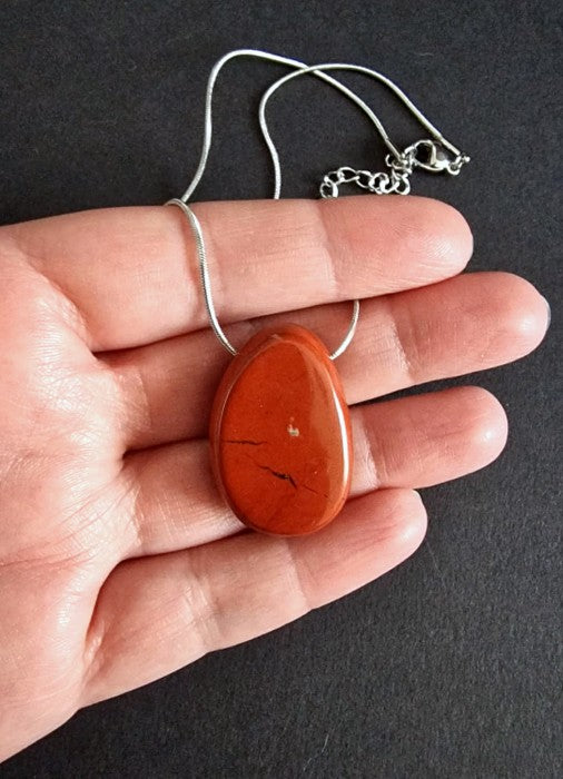 Fuoco Primordiale Collana Gocce di Pietra Diaspro Rosso