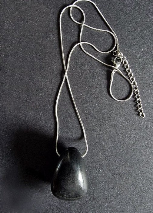 Scudo Nero Collana Gocce di Pietra Shungite